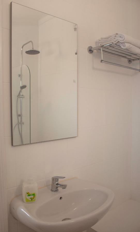 Up Hmb Hotels Fermentelos Bagian luar foto